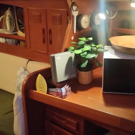 Boat-Apartamento Flotante Cadiz.. La Juanita Arroyo Exteriör bild